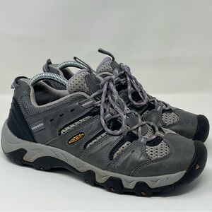 Woman’s Keen Koven vented Low‎ Grey/ Purple Hiking Shoes Sz 7.5